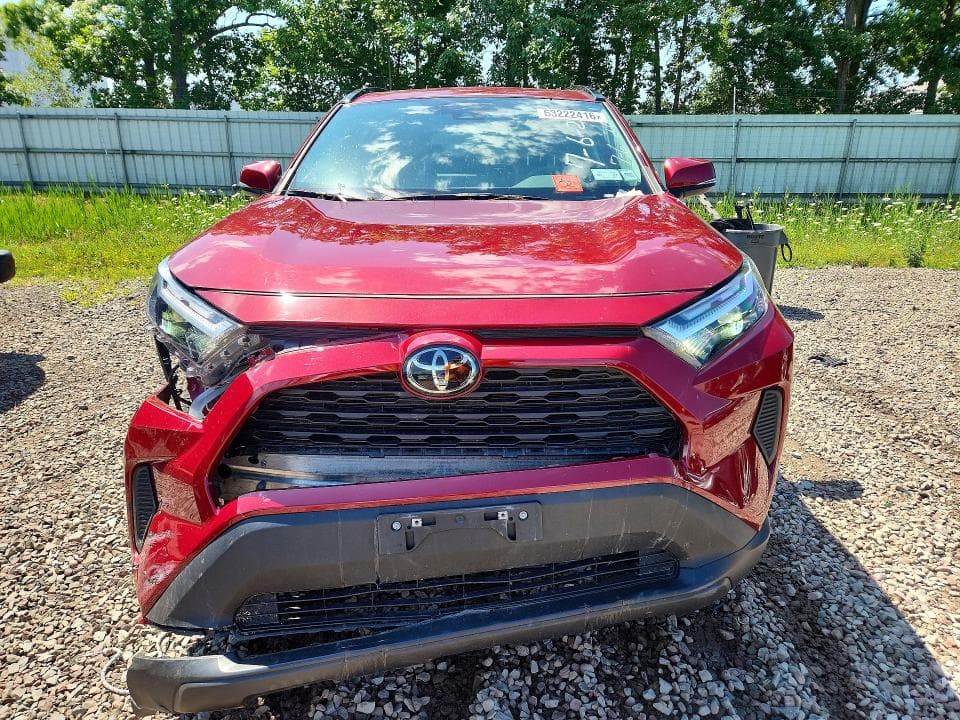 2024 TOYOTA RAV4 XLE 5