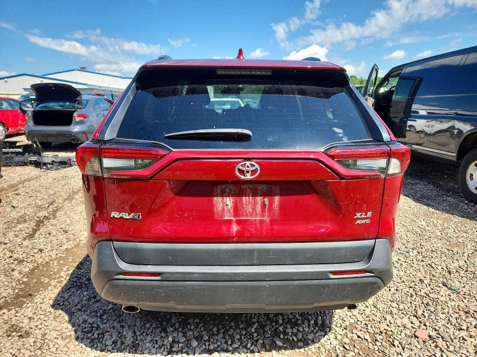 2024 TOYOTA RAV4 XLE 6