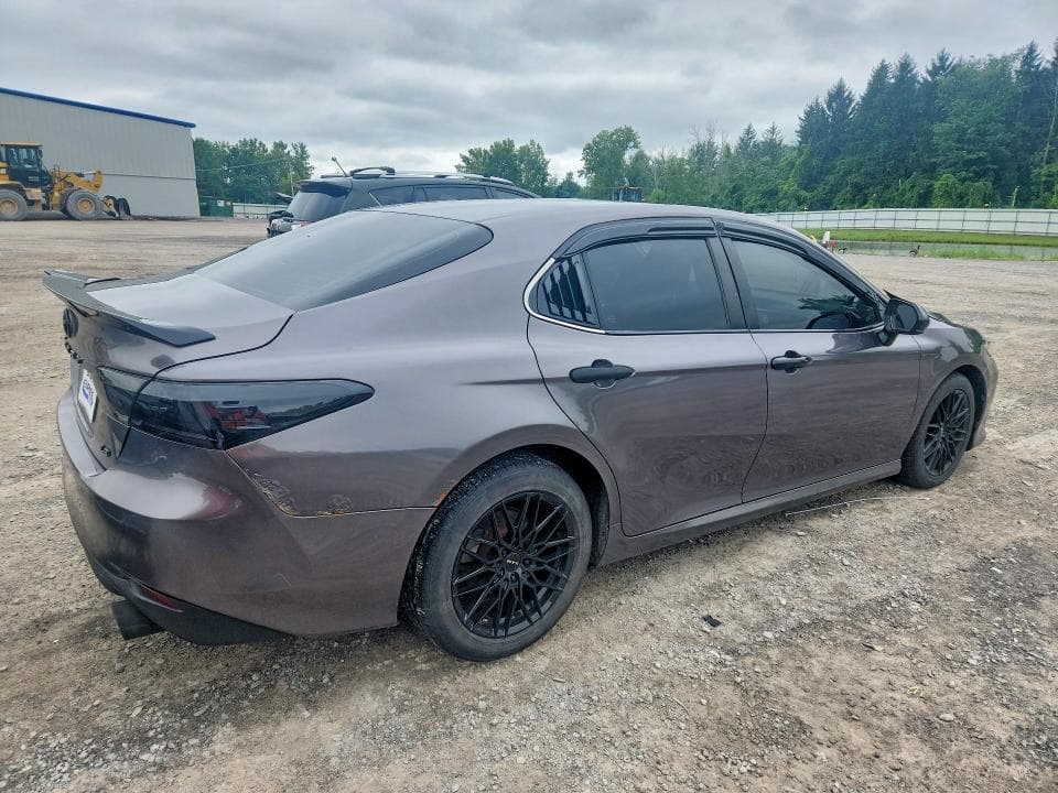 2018 TOYOTA CAMRY LE 3
