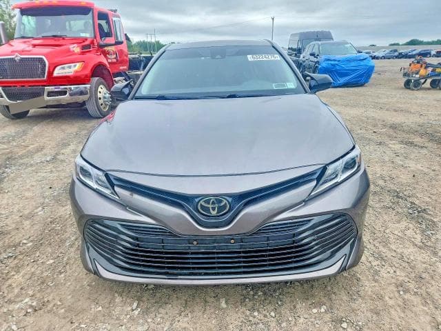 2018 TOYOTA CAMRY LE 5