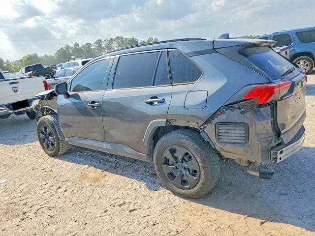 2019 TOYOTA RAV4 LE 2