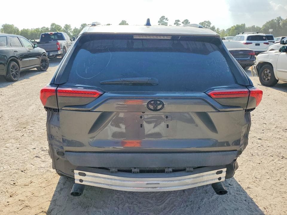 2019 TOYOTA RAV4 LE 6