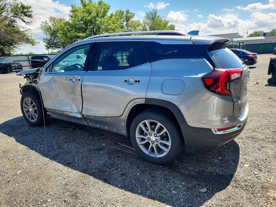 2024 GMC TERRAIN SLT 2