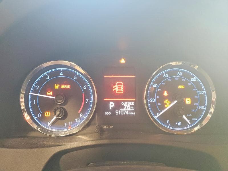 2018 TOYOTA COROLLA LE 9
