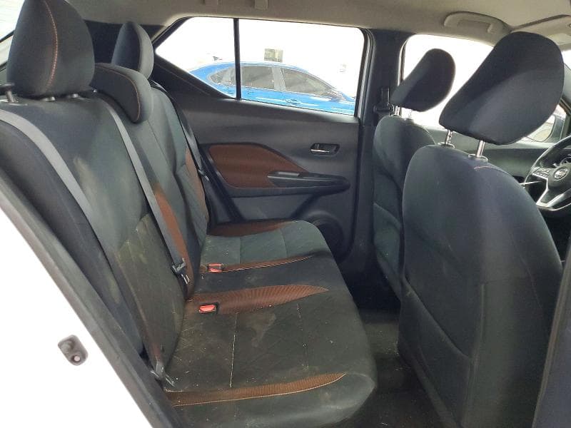 2018 NISSAN KICKS SR 11