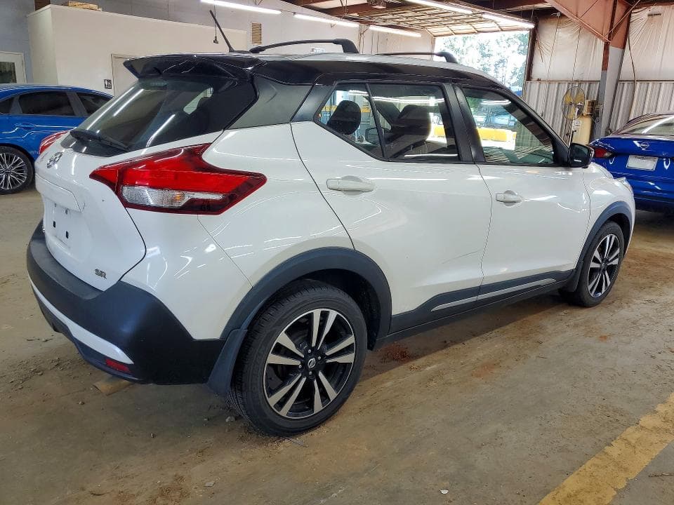 2018 NISSAN KICKS SR 3
