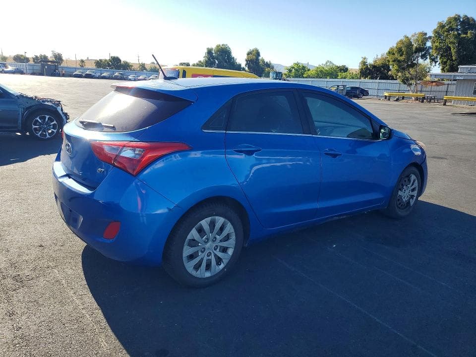 2017 HYUNDAI ELANTRA GT BASE 3
