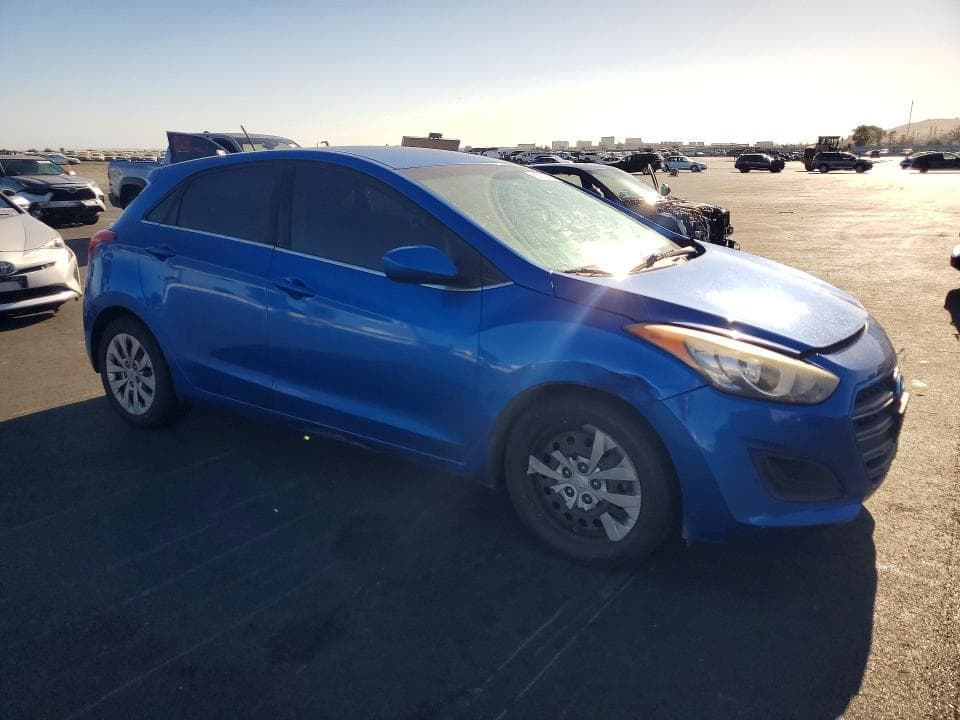 2017 HYUNDAI ELANTRA GT BASE 4