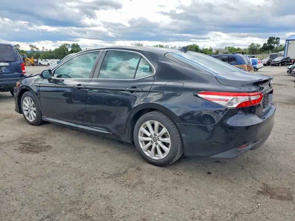 2019 TOYOTA CAMRY LE 2