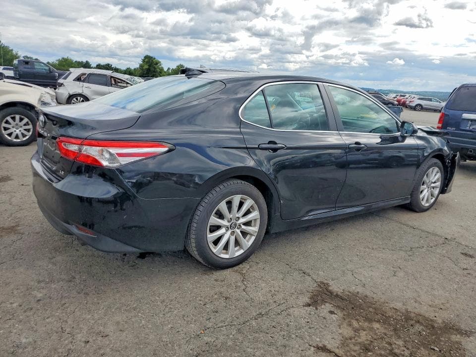 2019 TOYOTA CAMRY LE 3