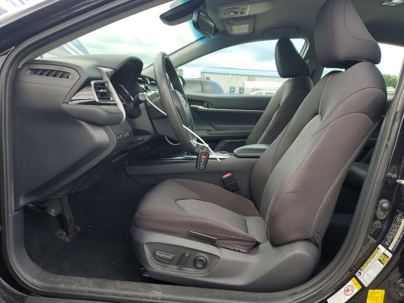 2019 TOYOTA CAMRY LE 7