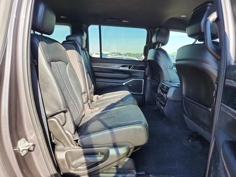 2024 JEEP WAGONEER L SERIES II 11