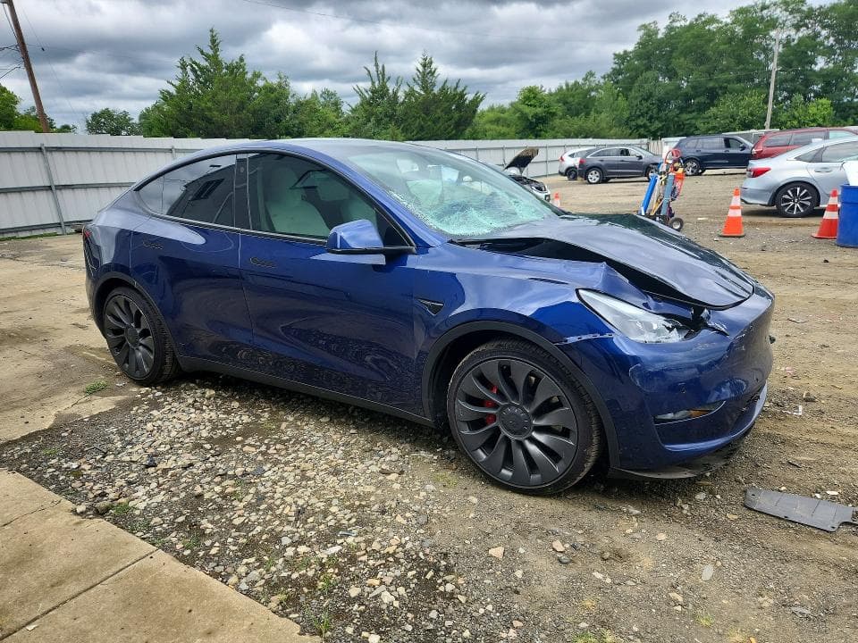 2022 TESLA MODEL Y 4