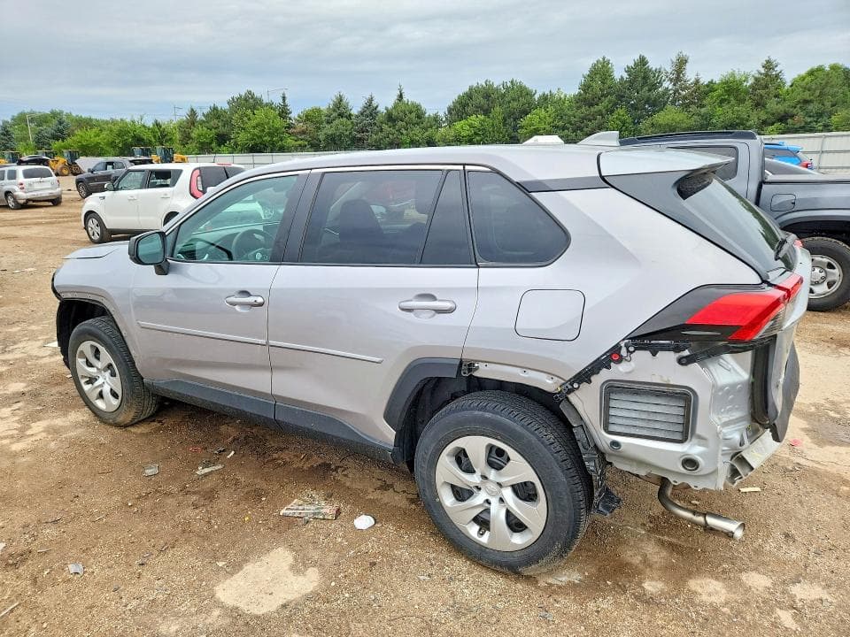 2022 TOYOTA RAV4 LE 2