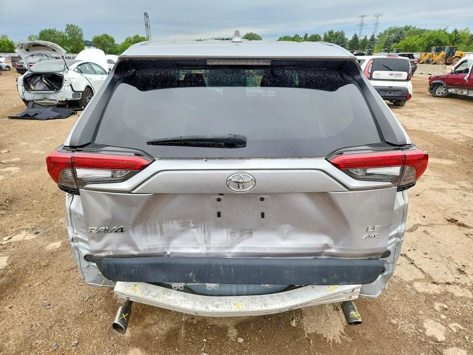 2022 TOYOTA RAV4 LE 6