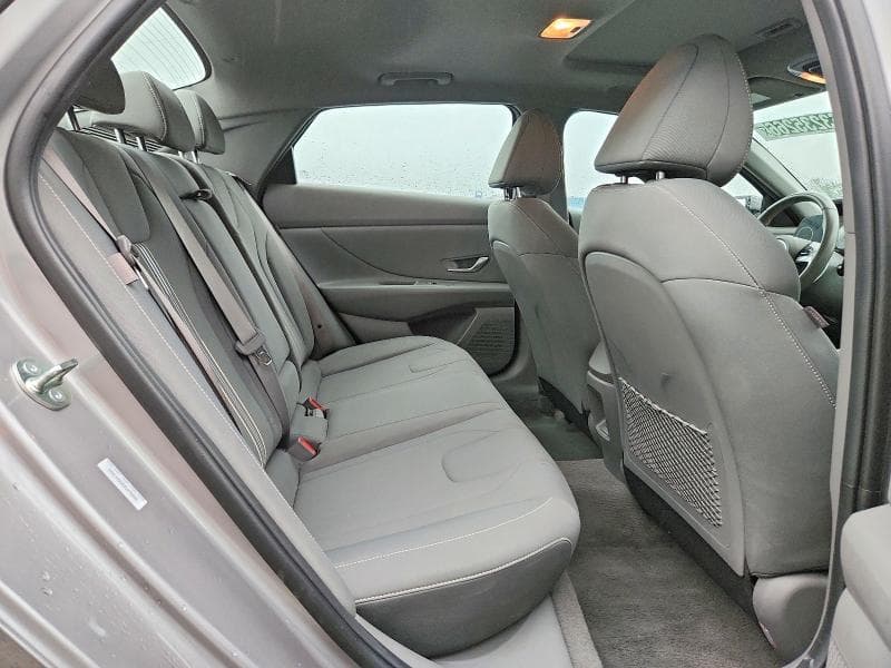 2025 HYUNDAI ELANTRA SEL 10