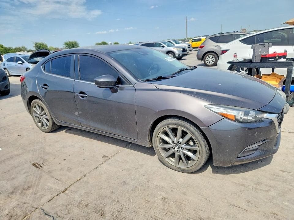 2018 MAZDA 3 TOURING 4
