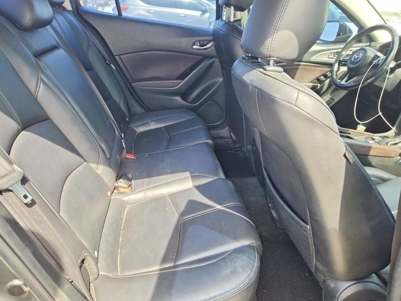 2018 MAZDA 3 TOURING 10
