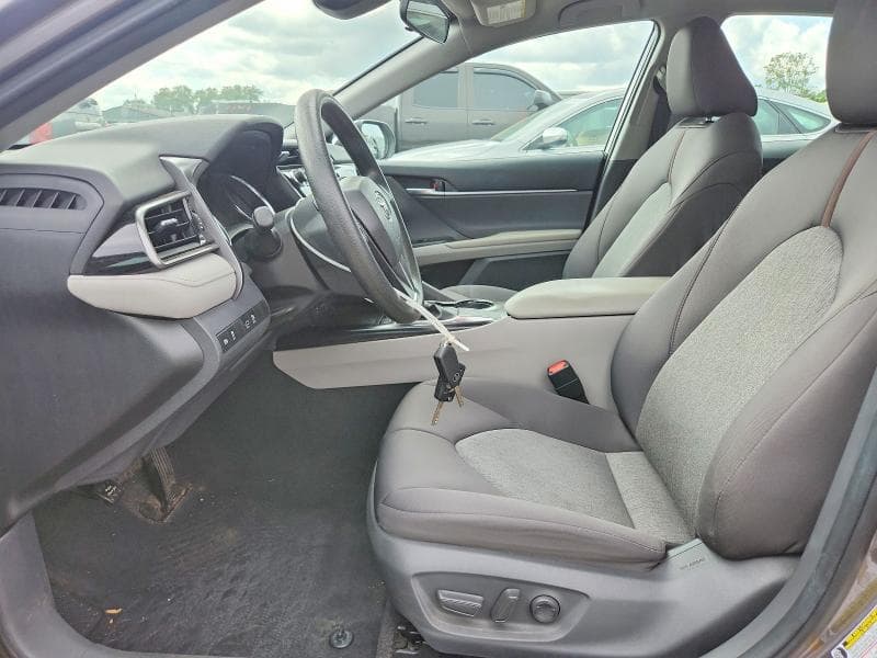 2019 TOYOTA CAMRY LE 7