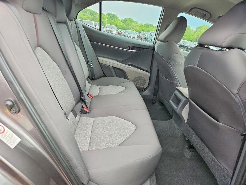 2019 TOYOTA CAMRY LE 10