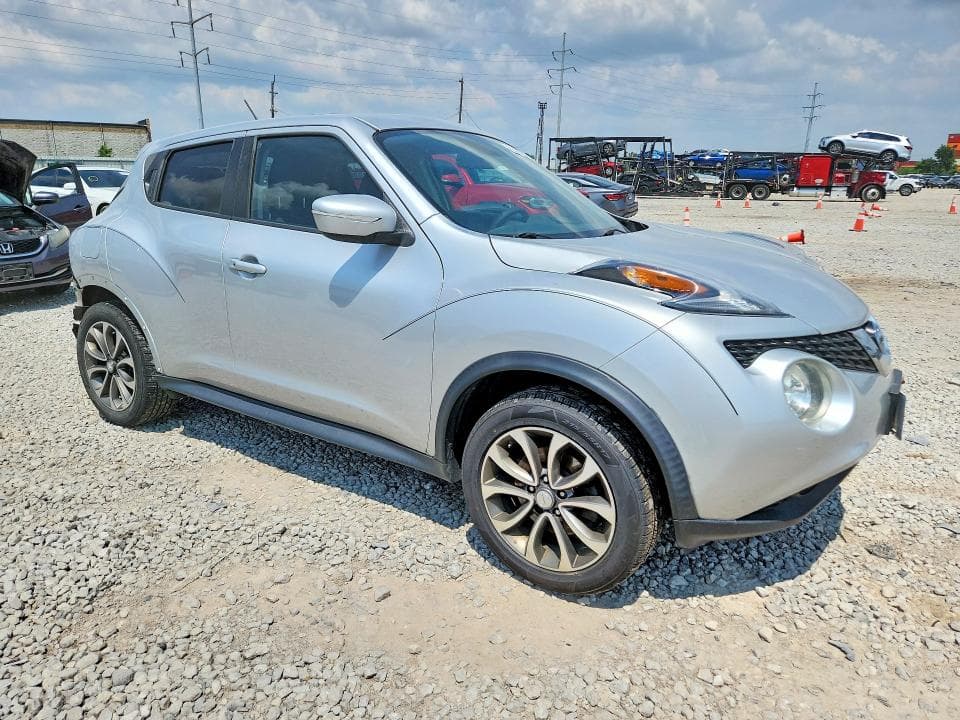 2017 NISSAN JUKE SV 4