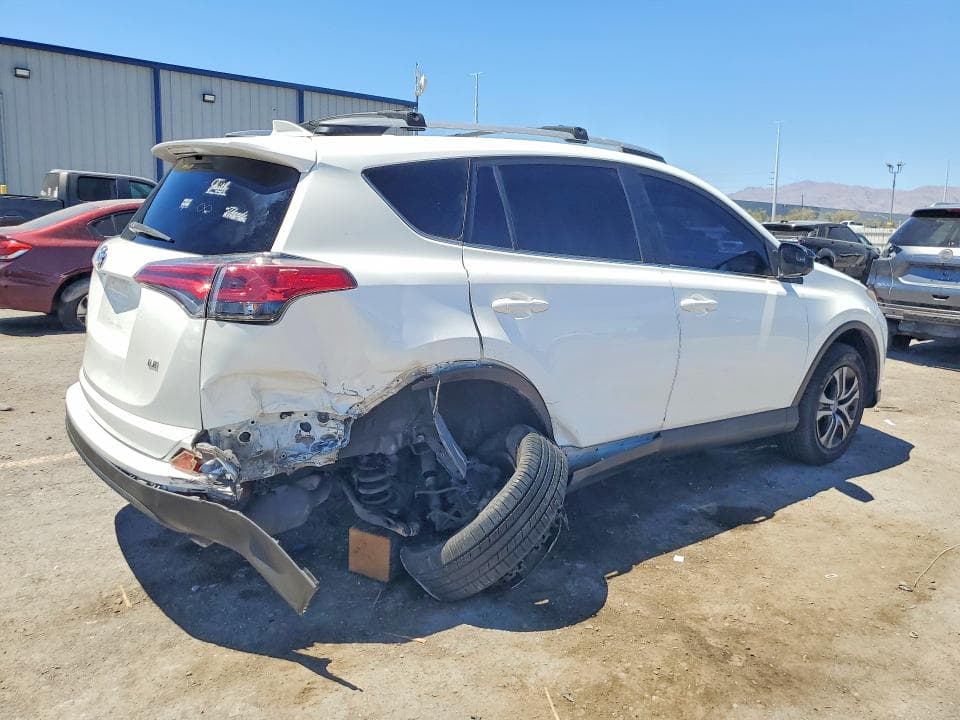 2018 TOYOTA RAV4 LE 3