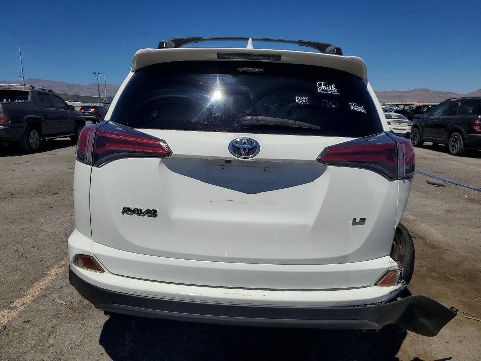 2018 TOYOTA RAV4 LE 6