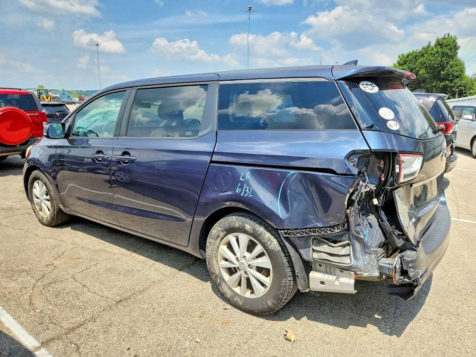 2017 KIA SEDONA LX 2