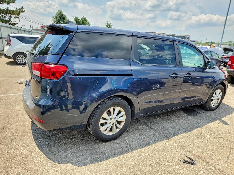 2017 KIA SEDONA LX 3