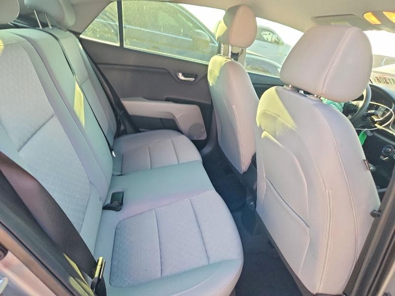 2021 KIA RIO S 10