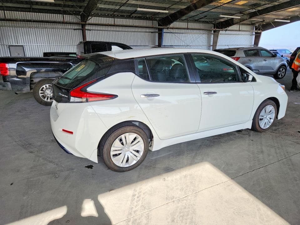 2021 NISSAN LEAF S 3