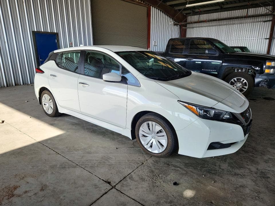 2021 NISSAN LEAF S 4
