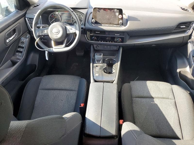 2024 NISSAN ROGUE SV 8