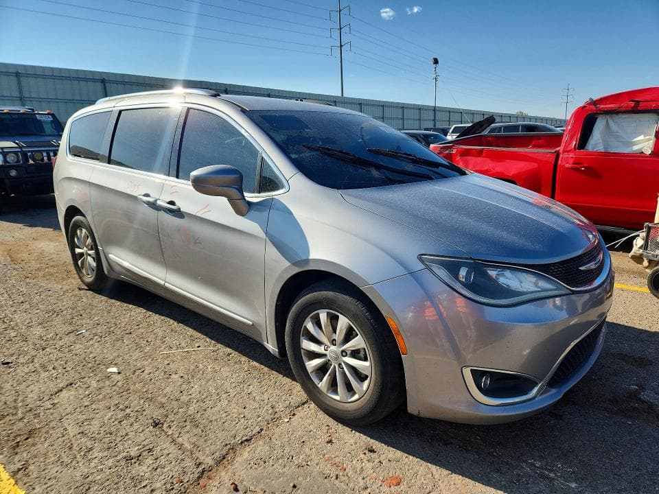 2018 CHRYSLER PACIFICA TOURING L 4