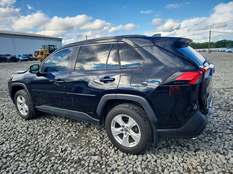 2019 TOYOTA RAV4 HYBRID XLE 2