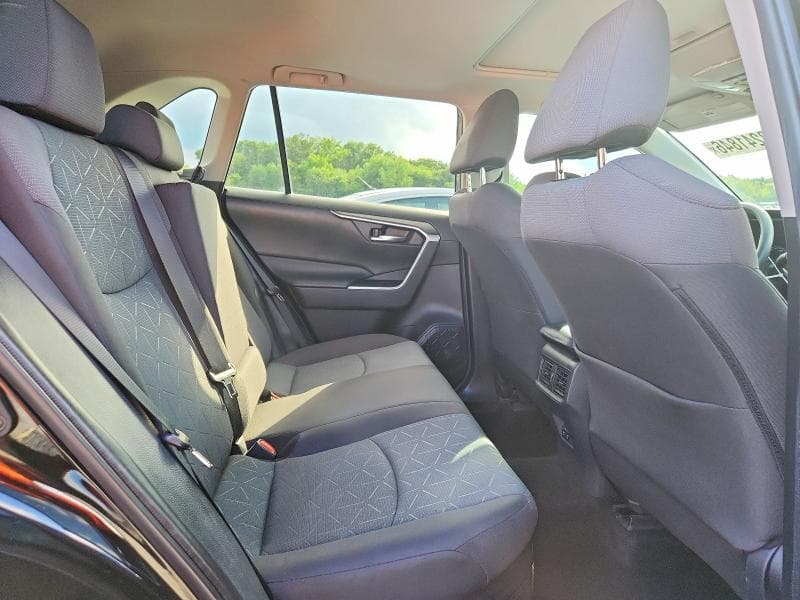 2019 TOYOTA RAV4 HYBRID XLE 11