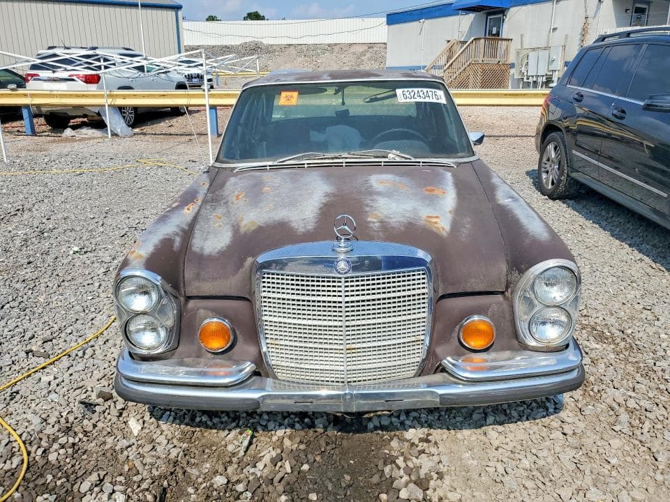 1972 MERCEDES-BENZ 280 SE 5