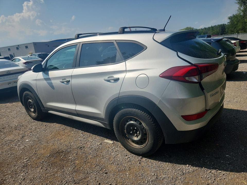 2017 HYUNDAI TUCSON SE 2