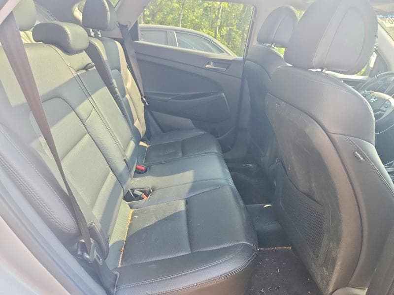 2017 HYUNDAI TUCSON SE 11