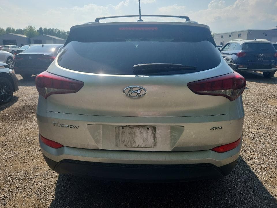 2017 HYUNDAI TUCSON SE 6