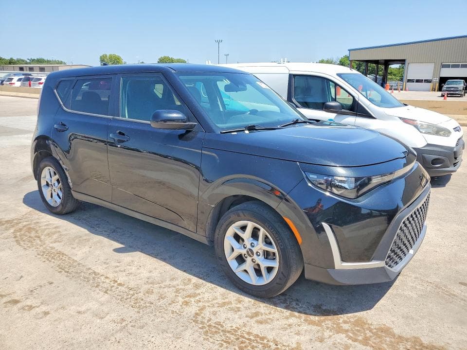 2023 KIA SOUL LX 5