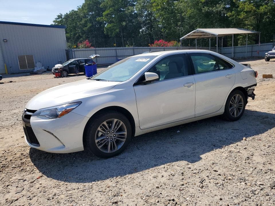 2017 TOYOTA CAMRY SE - 1