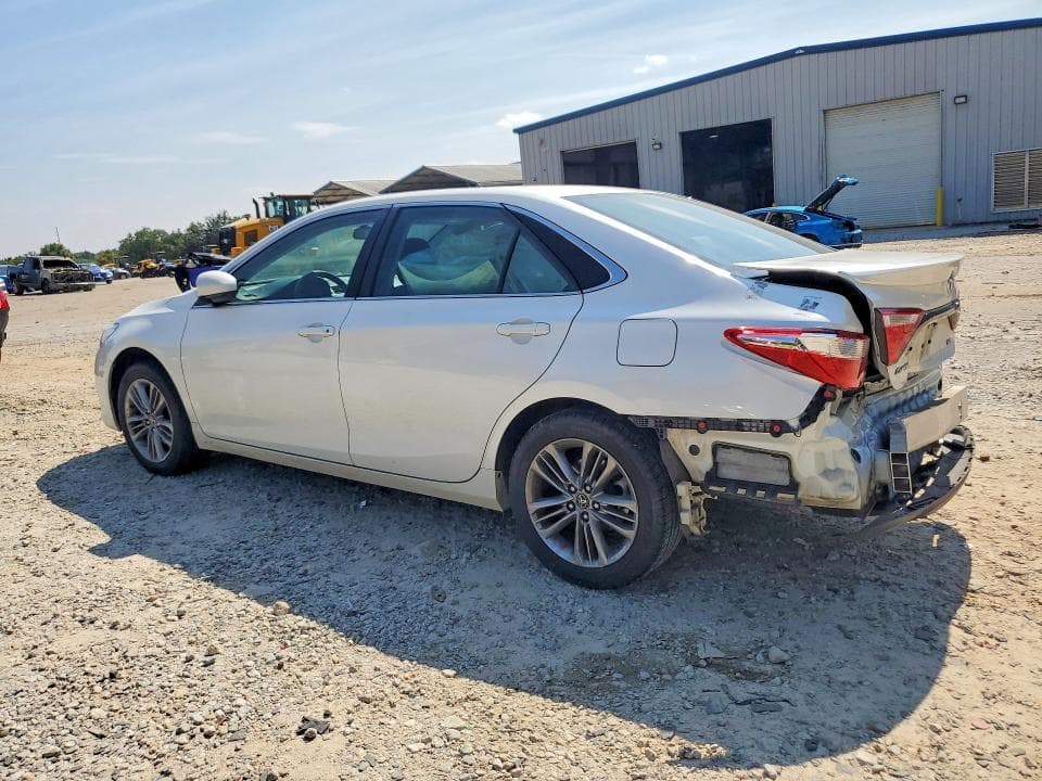 2017 TOYOTA CAMRY SE 2