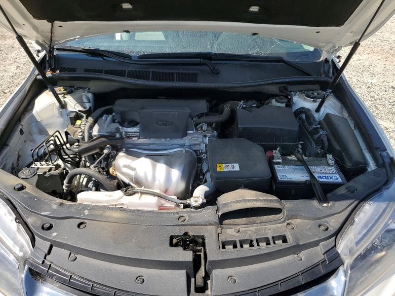 2017 TOYOTA CAMRY SE 11