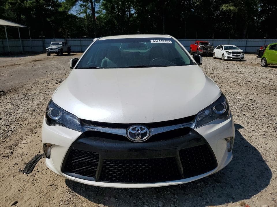 2017 TOYOTA CAMRY SE 5
