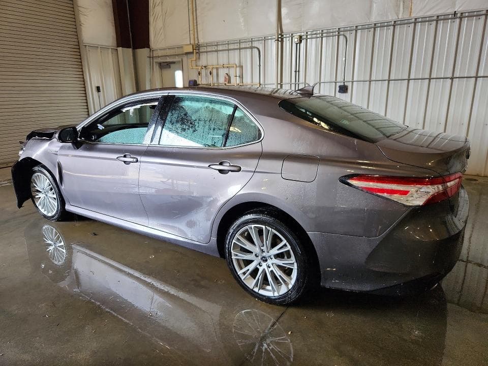2019 TOYOTA CAMRY HYBRID XLE 2