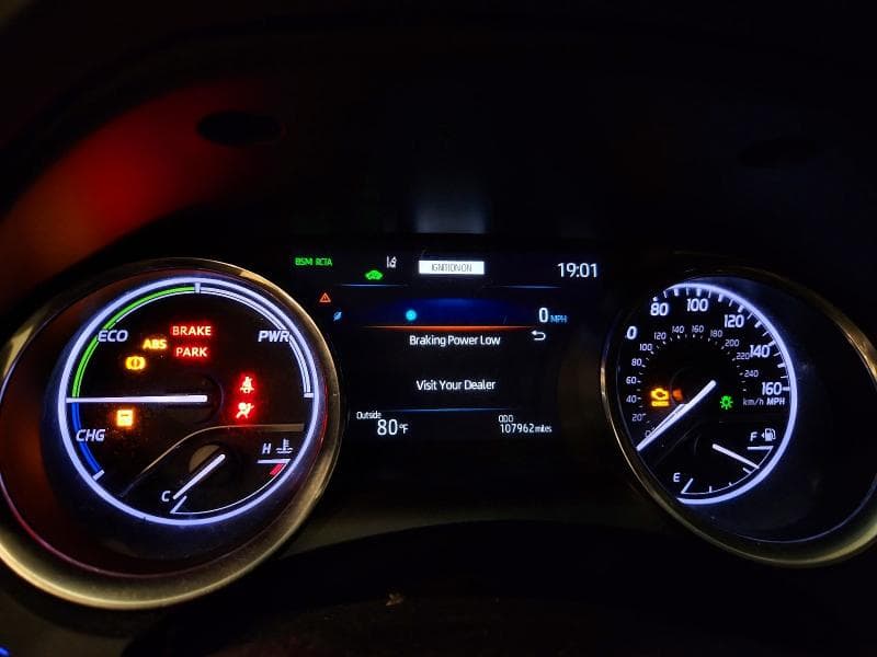 2019 TOYOTA CAMRY HYBRID XLE 9