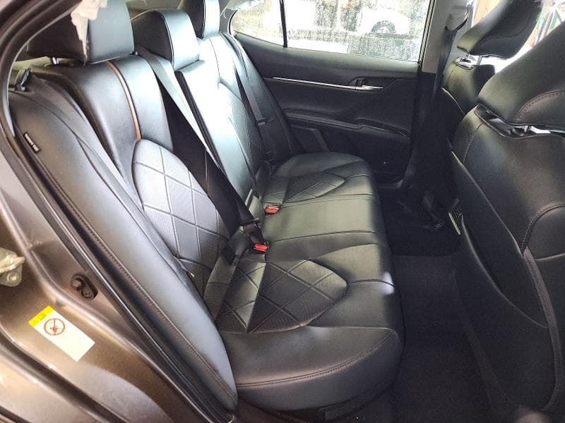 2019 TOYOTA CAMRY HYBRID XLE 10