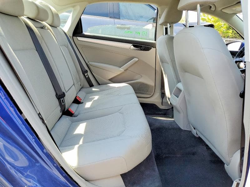 2017 VOLKSWAGEN PASSAT S 10
