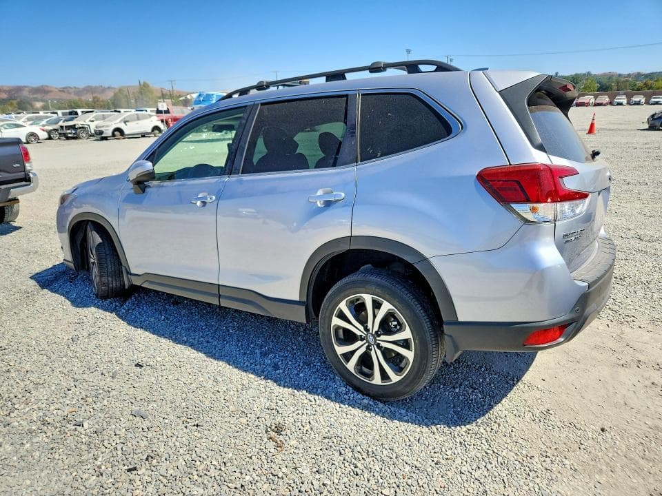 2022 SUBARU FORESTER LIMITED 2
